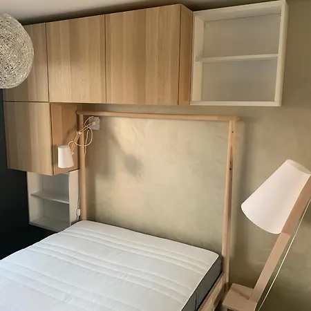 Apartament W Pelni Wyposazony Czyzyny Z Garazem